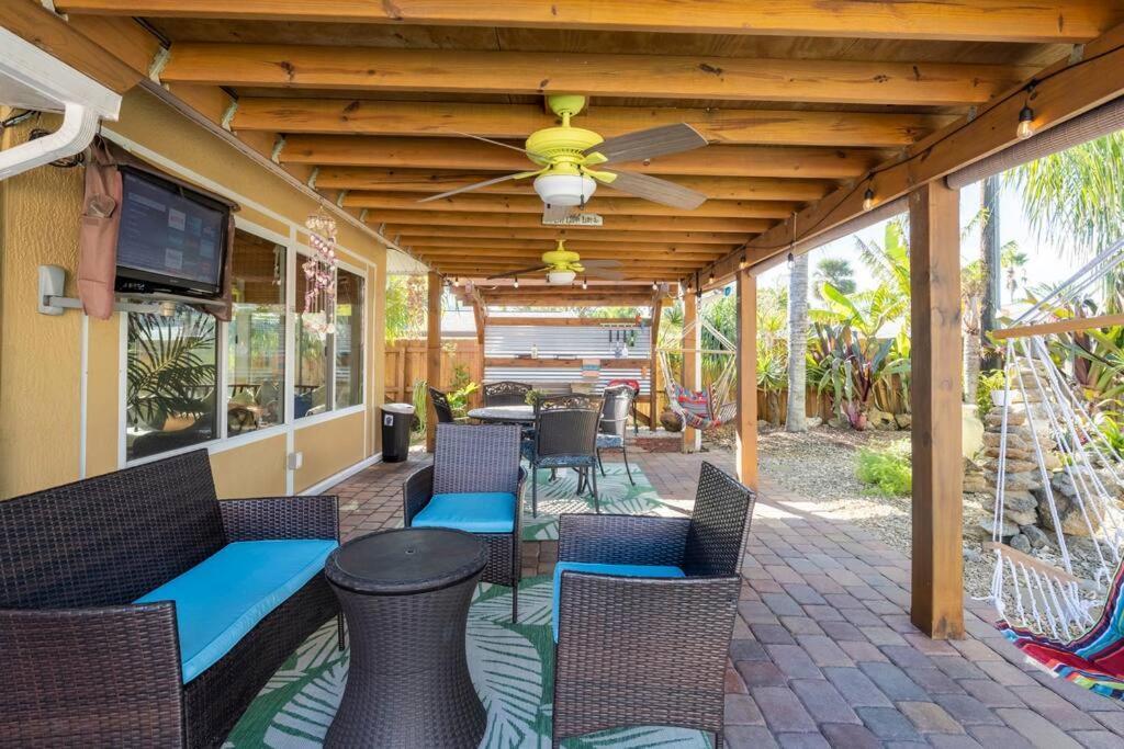 Tropical Island Escape Near Disney, Beach, Cruise Merritt Island エクステリア 写真